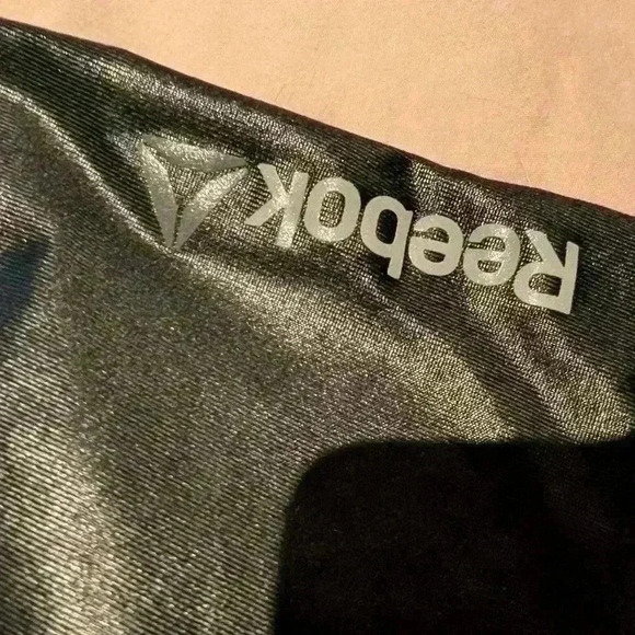 Brand  new in bag size small Reebok dance Capri pants black harem pants - Picture 7 of 8